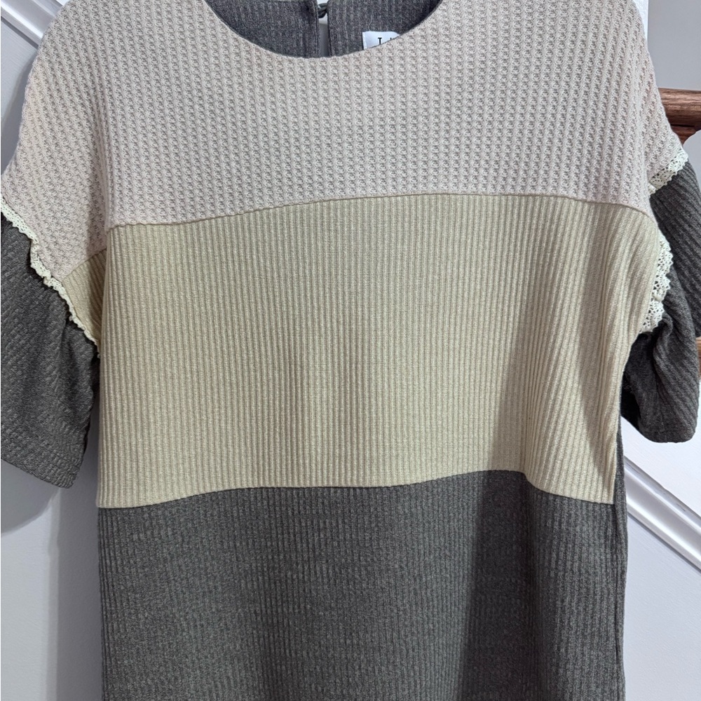 THML Gray Textured Knit Top